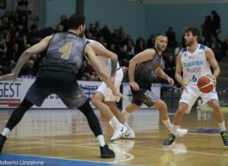 Olimpia Matera superata al Palasassi da Juve Caserta